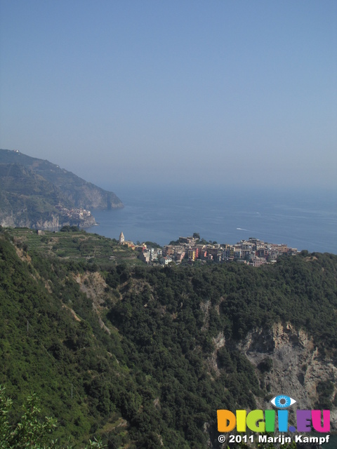 SX19701 Manarola and Corniglia, Cinque Terre, Italy